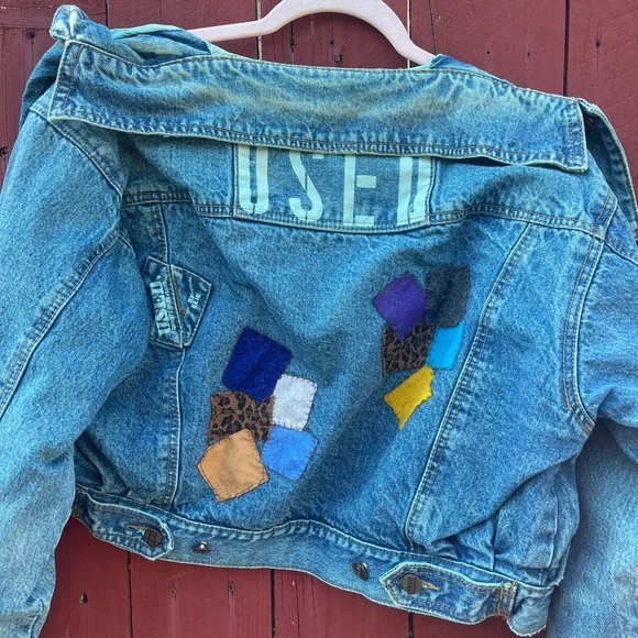 Blue and White Cropped Jean Jacket with Distressed Details - Picture 3 of 11